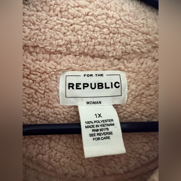 For The Republic Athlesiure‎ Preppy Sherpa Vest Full Zip Light Pink Women's 1X - Picture 7 of 10